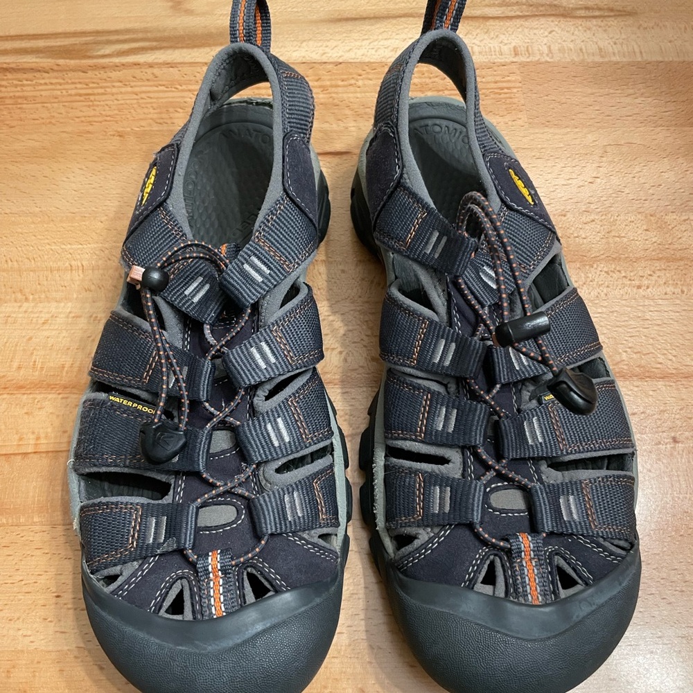 Men’s Keen Newport H2 Sandals, sz 9.5